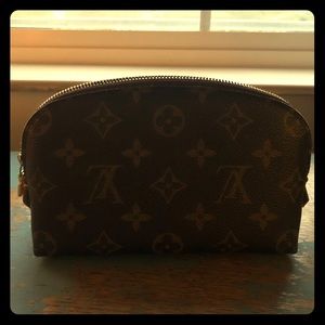 • Authentic Louis Vuitton Small Bag •
